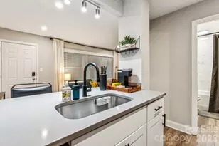 2000 Patio Ct, Charlotte, NC 28205 - Photo 10