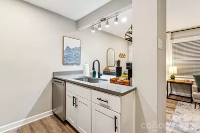 2000 Patio Court #119, Charlotte, NC 28205 - Photo 8