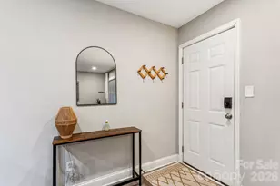 2000 Patio Ct, Charlotte, NC 28205 - Photo 6