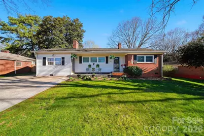 904 15th Street NW, Conover, NC 28613 - Photo 2