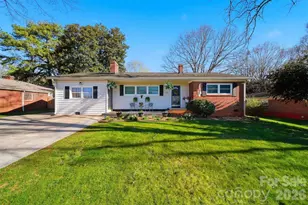 904 15th St NW, Conover, NC 28613 - Photo 2