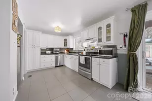 904 15th St NW, Conover, NC 28613 - Photo 10