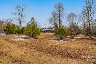 1944 River Crest Pkwy, Rutherfordton, NC 28139 - Photo 2