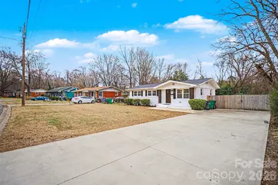 1221 Rollingwood Drive, Charlotte, NC 28217 - Photo 6