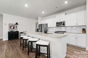 2004 Bonds Ln, Fort Mill, SC 29715 - Photo 6