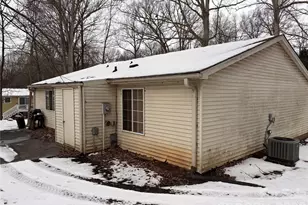 6417 Holly Knoll Dr, Charlotte, NC 28227 - Photo 18