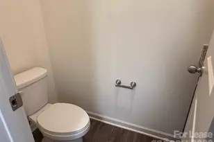 2021 Oakdale Rd, Charlotte, NC 28216 - Photo 12