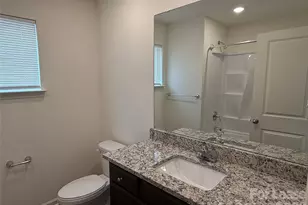 2021 Oakdale Rd, Charlotte, NC 28216 - Photo 10