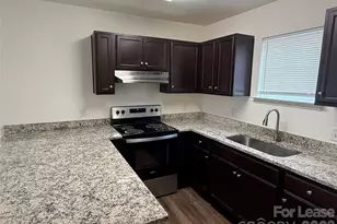 2021 Oakdale Rd, Charlotte, NC 28216 - Photo 4