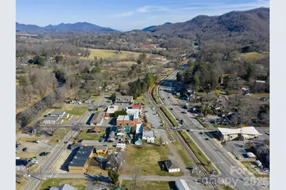 3264 Broad Street, Clyde, NC 28721 - Photo 10