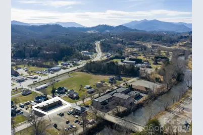 3264 Broad Street, Clyde, NC 28721 - Photo 2