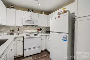 37 Hamiltons Harbor Dr, Clover, SC 29710 - Photo 14