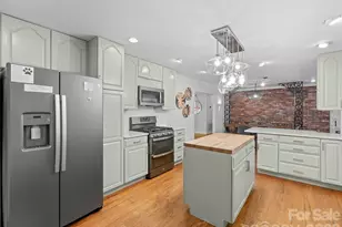 4030 Little River Rd, Hendersonville, NC 28739 - Photo 10