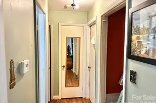 310 Hollis Rd, Charlotte, NC 28209 - Photo 22