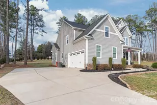 4307 Island Fox Ln, Denver, NC 28037 - Photo 4