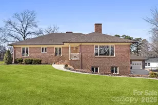 1419 Stoneyridge Dr, Charlotte, NC 28214 - Photo 2