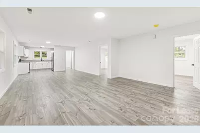 530 11th Street Place SW, Hickory, NC 28602 - Photo 6
