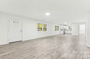 530 11th St Pl SW, Hickory, NC 28602 - Photo 4