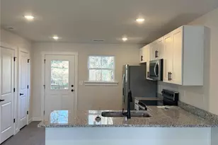 991 C Ave, Hickory, NC 28602 - Photo 4