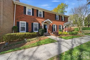 8078 Knights Bridge Rd, Charlotte, NC 28210 - Photo 2
