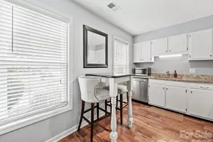 8078 Knights Bridge Rd, Charlotte, NC 28210 - Photo 6