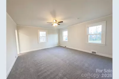 207 Gleneagles Road E, Statesville, NC 28625 - Photo 4