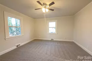 207 Glen Eagles Rd E, Statesville, NC 28625 - Photo 10