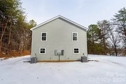 885 W 25th Street, Newton, NC 28658 - Photo 6