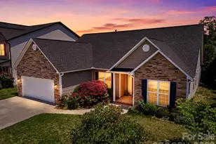 1 Breyerton Ct, Asheville, NC 28804 - Photo 2