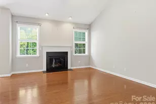 1 Breyerton Ct, Asheville, NC 28804 - Photo 8