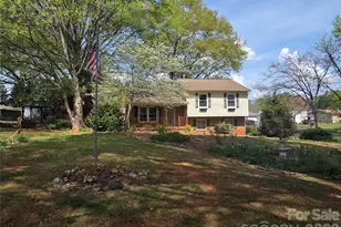 4709 Oakwood Cir, Gastonia, NC 28056 - Photo 2