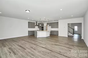 6029 Mariemont Cir, Charlotte, NC 28226 - Photo 8