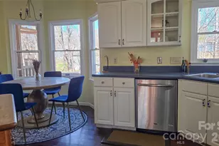 28 Sweetbriar Ct, Asheville, NC 28803 - Photo 12