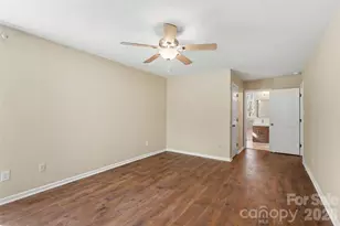 8414 Woodford Bridge Dr, Charlotte, NC 28216 - Photo 14