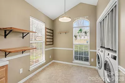 8414 Woodford Bridge Drive, Charlotte, NC 28216 - Photo 12