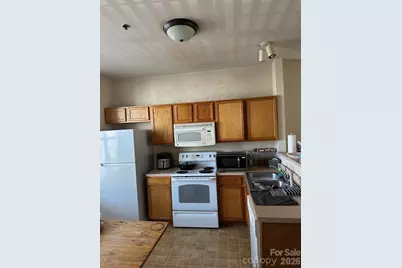 2750 Avalon Loop Road, Charlotte, NC 28269 - Photo 8