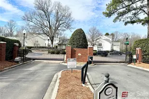 2750 Avalon Loop Rd, Charlotte, NC 28269 - Photo 18