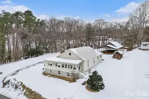 540 S Halifax St, Mount Pleasant, NC 28124 - Photo 2