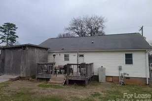 201 Eastwood Dr, Mount Holly, NC 28120 - Photo 12