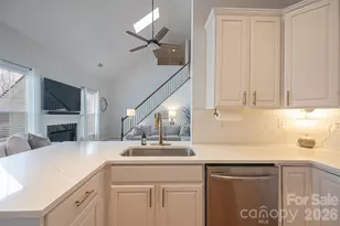 6016 KirkWynd Commons Dr, Charlotte, NC 28278 - Photo 16