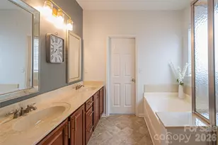 6016 KirkWynd Commons Dr, Charlotte, NC 28278 - Photo 32