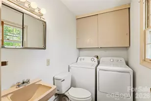 68 Imperial Ct, Asheville, NC 28803 - Photo 18