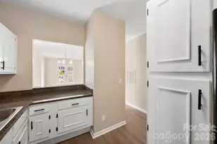 301 Queens Rd, Charlotte, NC 28204 - Photo 14