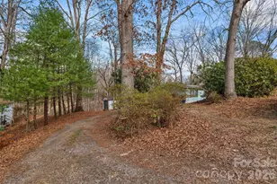 117 Beaver Creek Cir, Candler, NC 28715 - Photo 2