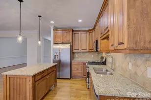 606 Crosswater Ln, Fort Mill, SC 29708 - Photo 8