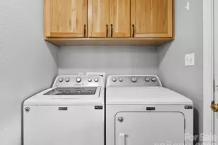 17 Bannister Dr, Asheville, NC 28804 - Photo 24