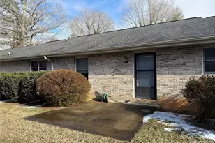 207 Daniel Dr, Hendersonville, NC 28739 - Photo 8