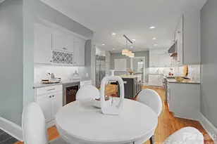 215 Circle Ave, Charlotte, NC 28207 - Photo 18