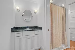 215 Circle Ave, Charlotte, NC 28207 - Photo 34