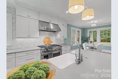 215 Circle Avenue, Charlotte, NC 28207 - Photo 14